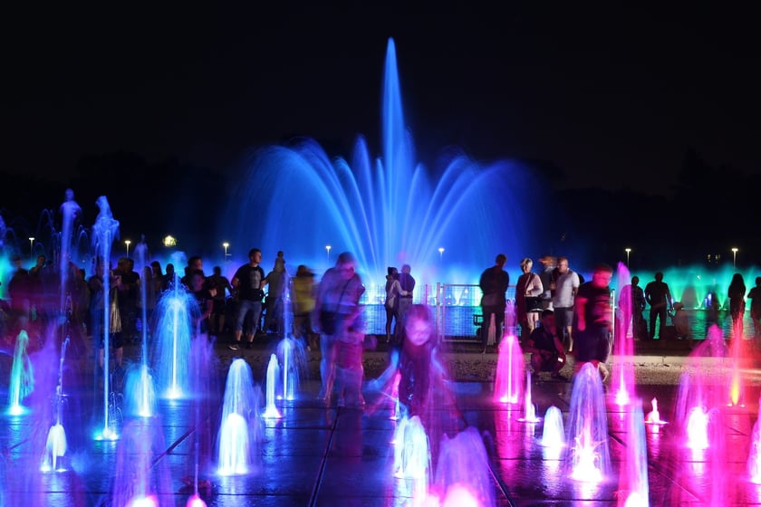 Wyjątkowy pokaz fontanny multimedialnej o powodzi tysiąclecia - Pergola przy Hali Stulecia. 23 lipca 2022 r.