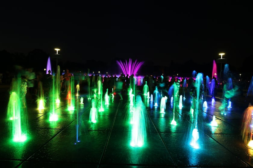 Wyjątkowy pokaz fontanny multimedialnej o powodzi tysiąclecia - Pergola przy Hali Stulecia. 23 lipca 2022 r.