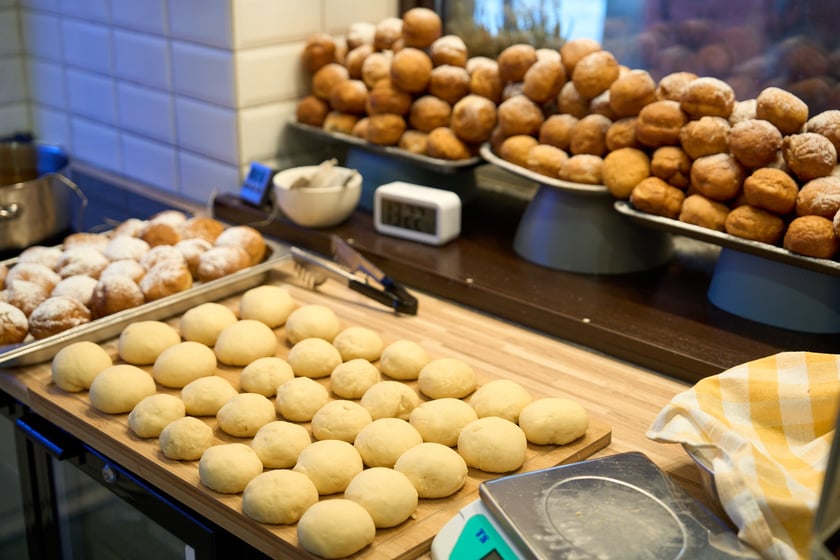 W Al Pączino zjemy świeżo nadziewane pączki.
