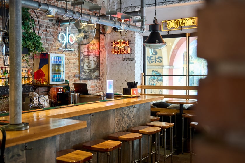 Kombinat to znany pub na pl. Solnym we Wrocławiu.