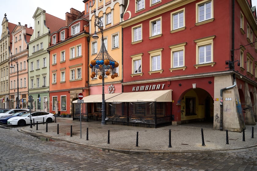 Kombinat to znany pub na pl. Solnym we Wrocławiu.