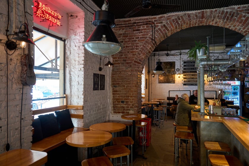 Kombinat to znany pub na pl. Solnym we Wrocławiu.