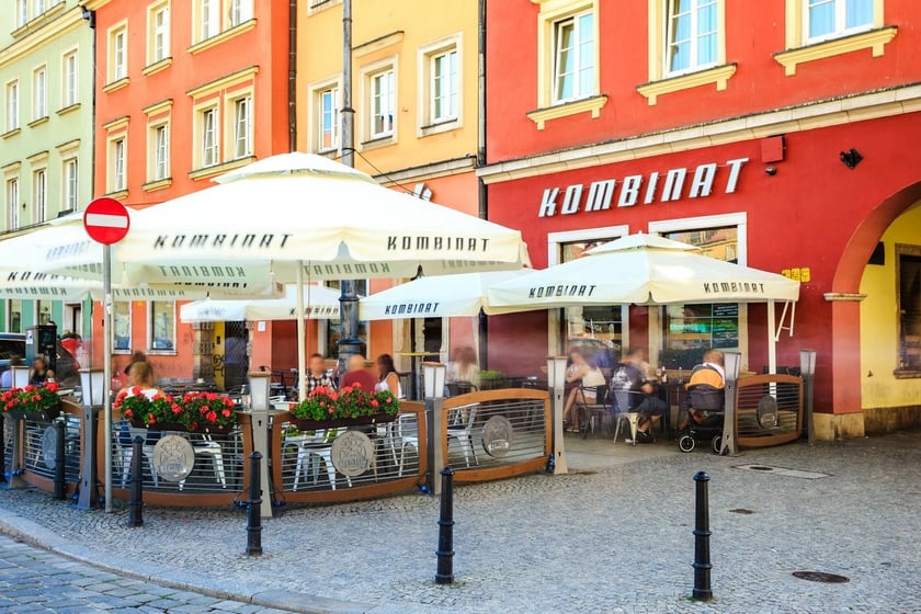 Kombinat to znany pub na pl. Solnym we Wrocławiu.