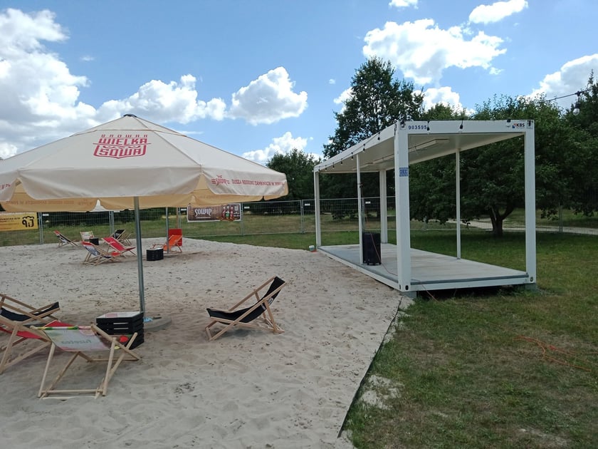 Nowy Beach Bar we Wrocławiu powstał na Maślicach. Obok są: staw, kąpielisko i miejsca do grillowania