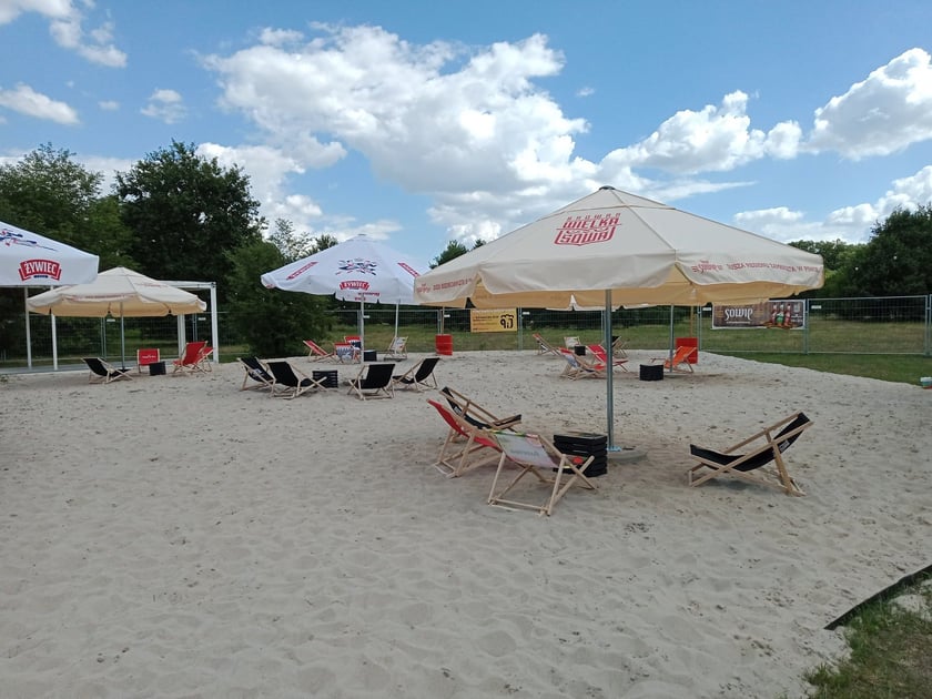 Nowy Beach Bar we Wrocławiu powstał na Maślicach. Obok są: staw, kąpielisko i miejsca do grillowania