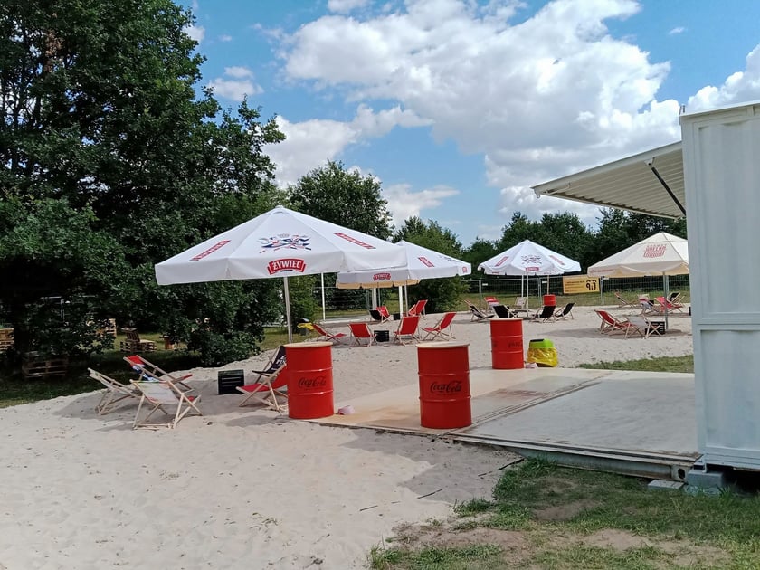 Nowy Beach Bar we Wrocławiu powstał na Maślicach. Obok są: staw, kąpielisko i miejsca do grillowania