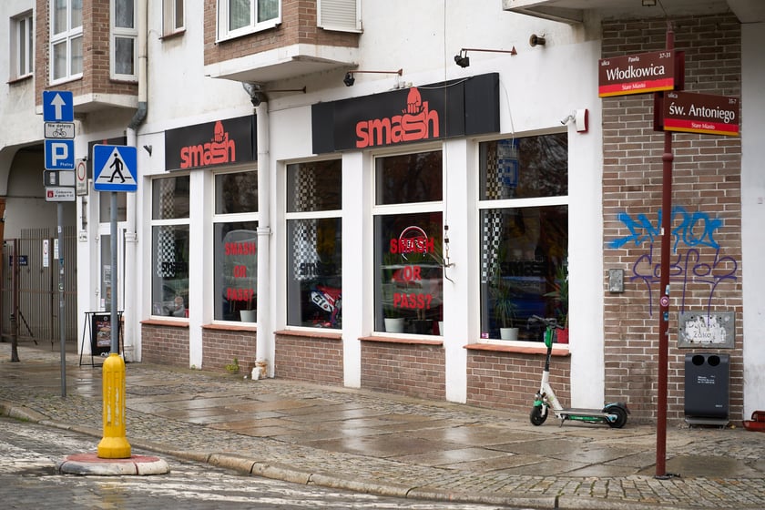 SMASH to drugi lokal wrocławskiej restauracji Szamani Street Food.