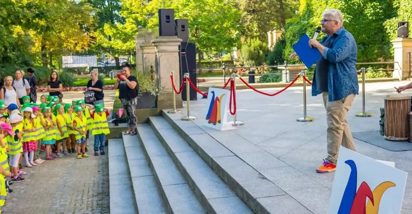 Wrocławski Festiwal Krasnoludków, to impreza dla całych rodzin. Wśród głównych atrakcji zaplanowano spektakle, warsztaty i zabawy dla najmłodszych