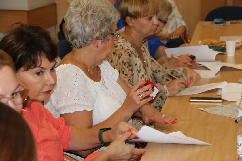 Porozumienie podpisali związkowcy NSZZ ?Solidarność? działający w UM Wrocławia i jednostkach miejskich podległych Prezydentowi Wrocławia, Kazimierz Kimso, przewodniczący Regionu NSZZ ?Solidarność? Dolny Śląsk, Włodzimierz Patalas, sekretarz Wrocławia i Marcin Urban, skarbnik Wrocławia.