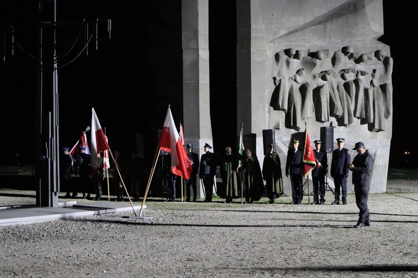 Uroczyste obchody 83. rocznicy wybuchu II wojny światowej na Cmentarzu Żołnierzy Polskich we Wrocławiu