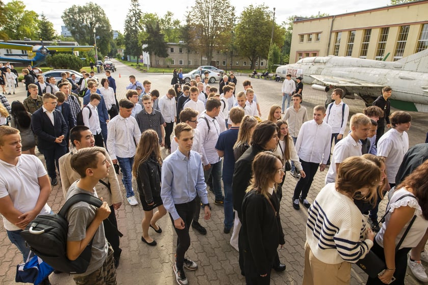 Rozpoczęcie roku szkolnego 2022/2023 w Lotniczych Zakładach Naukowych