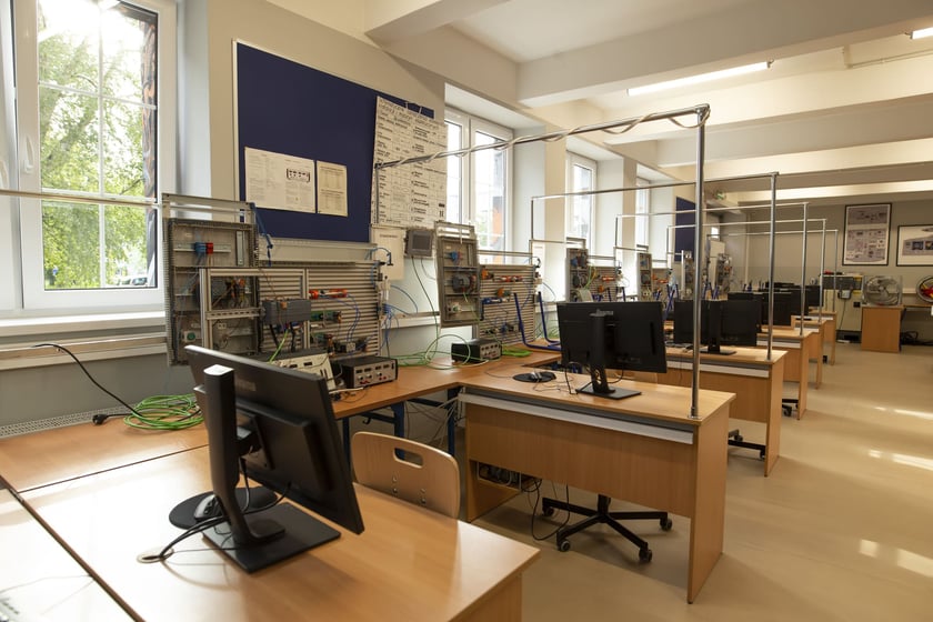 Rozpoczęcie roku szkolnego 2022/2023 w Lotniczych Zakładach Naukowych