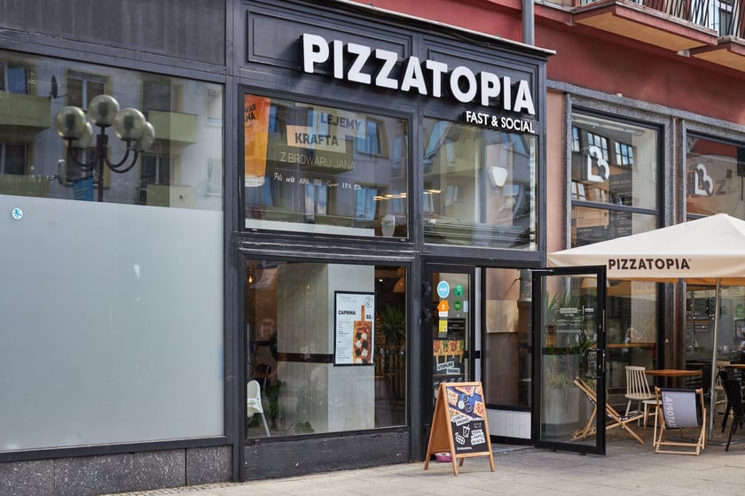 Pizzatopia na ul. Świdnickiej to miejsce, gdzie pizzę wykonuje się w 3 minuty!