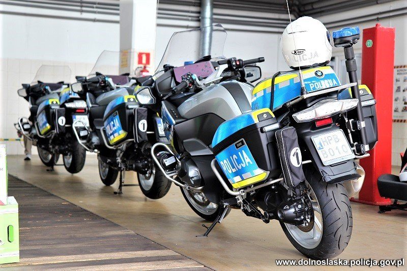 Dolnośląscy policjanci drogówki otrzymali motocykle BMW R1250 RT