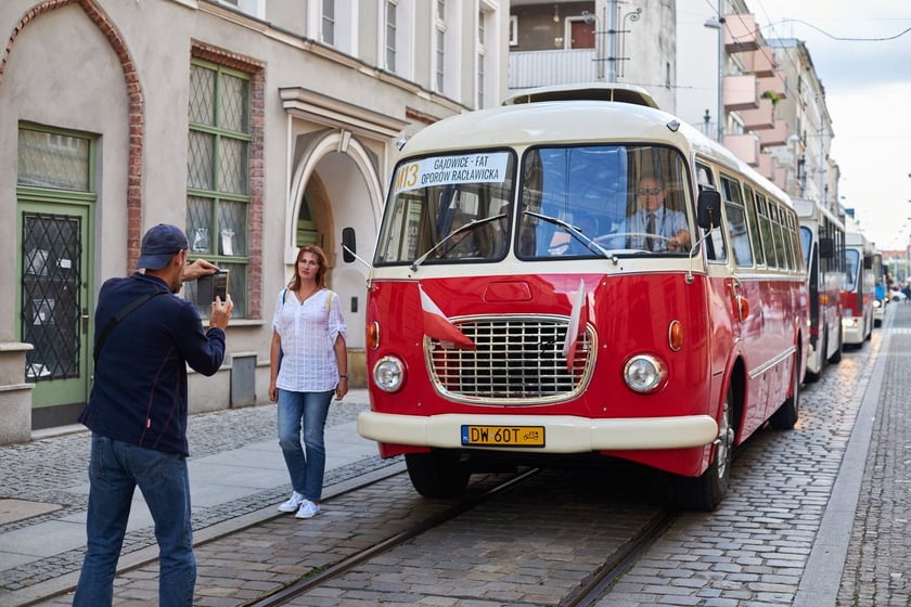 parada autobusów Wrocław 10 wrzenia 2022 na zakończeniem Dnia Otwartego Zajezdni Popowice