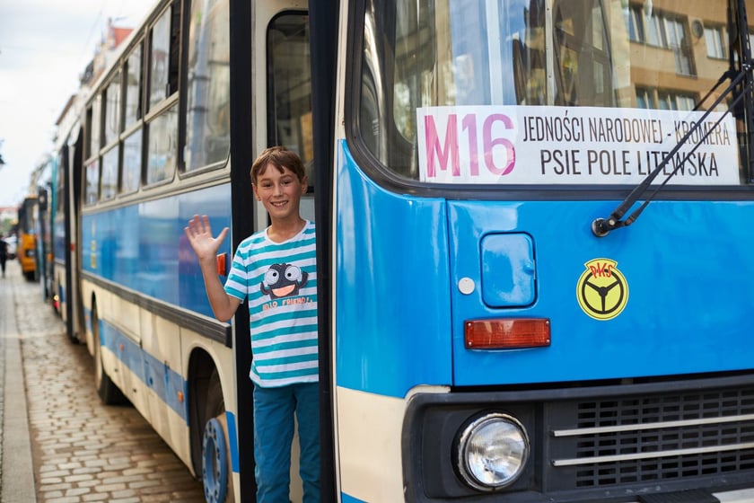 parada autobusów Wrocław 10 wrzenia 2022 na zakończeniem Dnia Otwartego Zajezdni Popowice