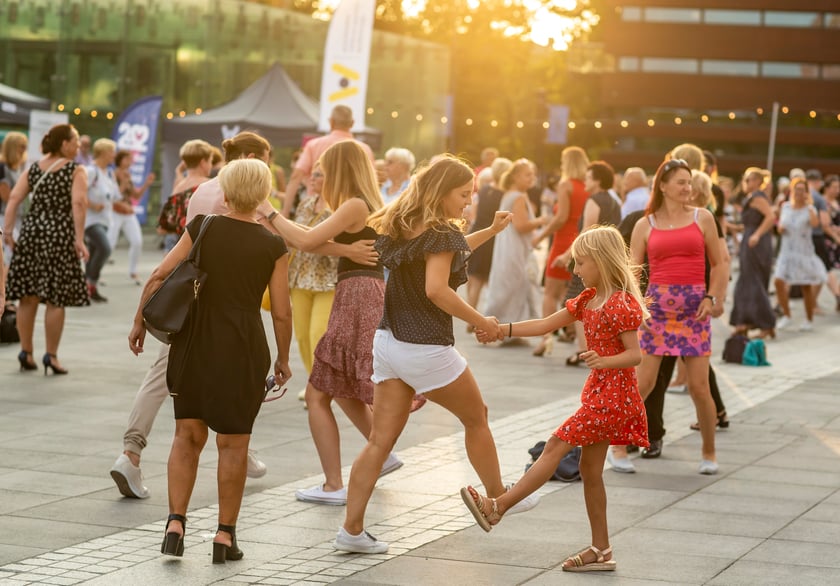 Wrocławska Potańcówka na placu Wolności