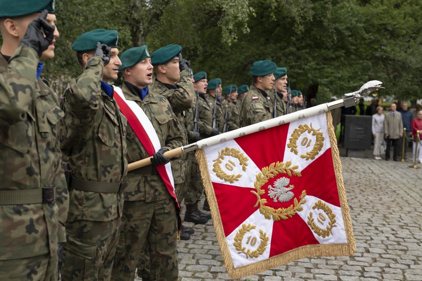 17 września 2022 ? Światowy Dzień Sybiraka i 83. rocznica sowieckiej agresji na Polskę - wrocławskie uroczystości pod Pomnikiem Zesłańcom Sybiru