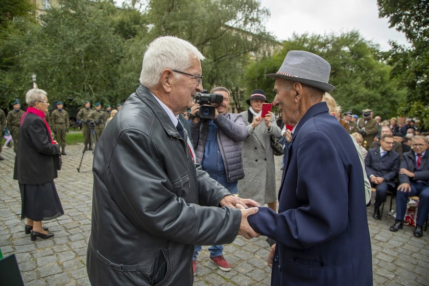 17 września 2022 ? Światowy Dzień Sybiraka i 83. rocznica sowieckiej agresji na Polskę - wrocławskie uroczystości pod Pomnikiem Zesłańcom Sybiru