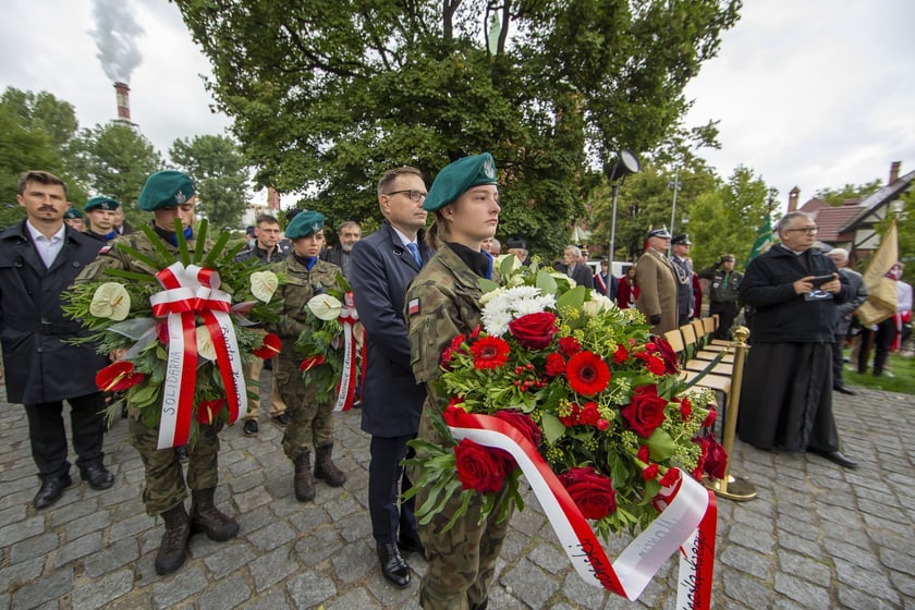 17 września 2022 ? Światowy Dzień Sybiraka i 83. rocznica sowieckiej agresji na Polskę - wrocławskie uroczystości pod Pomnikiem Zesłańcom Sybiru