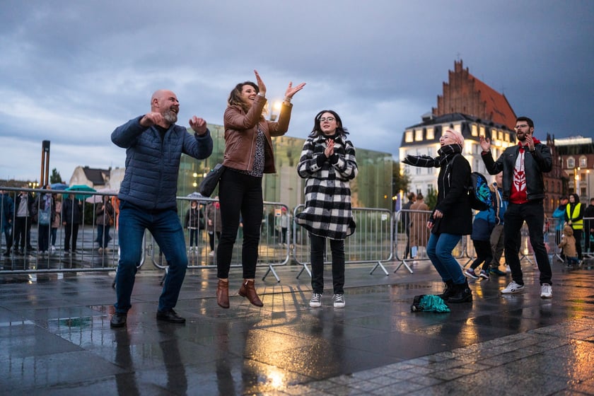 Wrocławska Potańcówka na pl. Wolności 17 września 2022 r. - na zdjęciach uczestnicy