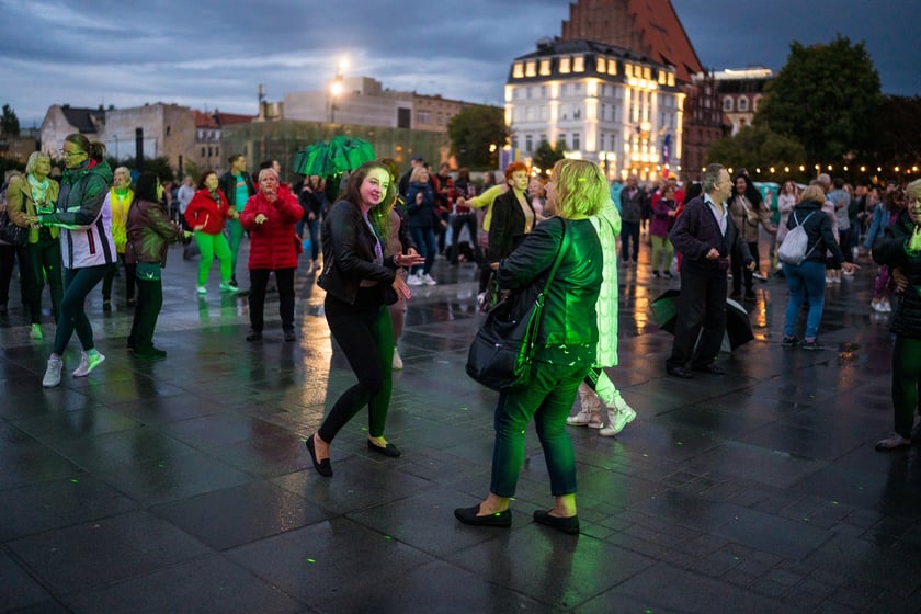Wrocławska Potańcówka na pl. Wolności 17 września 2022 r. - na zdjęciach uczestnicy