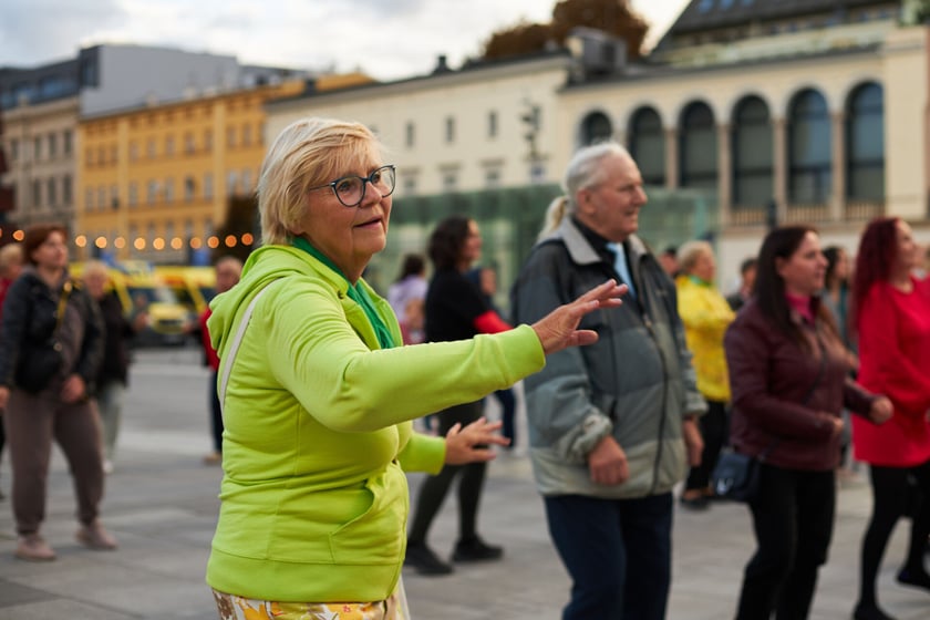 Wrocławska Potańcówka na pl. Wolności 17 września 2022 r. - na zdjęciach uczestnicy