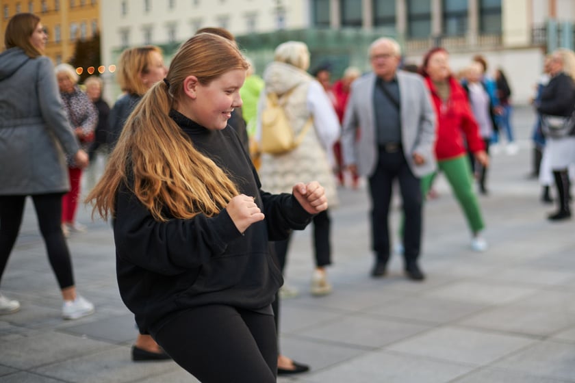 Wrocławska Potańcówka na pl. Wolności 17 września 2022 r. - na zdjęciach uczestnicy
