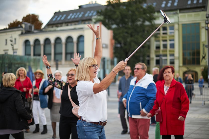 Wrocławska Potańcówka na pl. Wolności 17 września 2022 r. - na zdjęciach uczestnicy