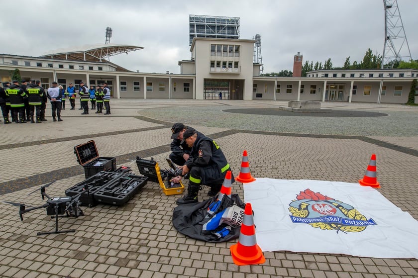 Ćwiczenia straży pożarnej we Wrocławiu ODRA 2022