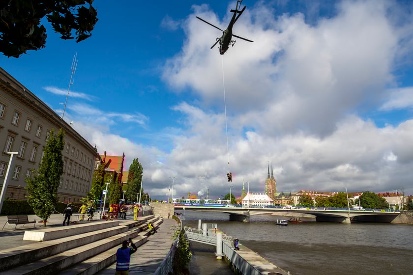 Ćwiczenia straży pożarnej we Wrocławiu ODRA 2022