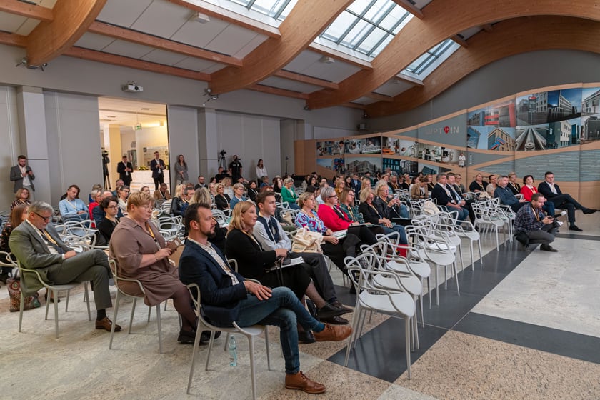 Na zdjęciu: konferencja ?Liczymy się dla edukacji?