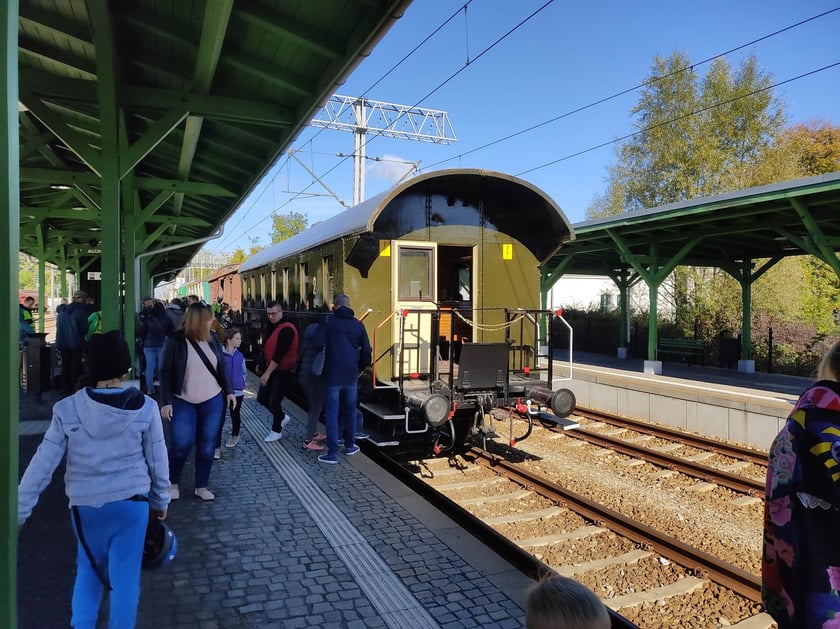 wystawa taboru kolejowego na dworcu Wrocław-Leśnica