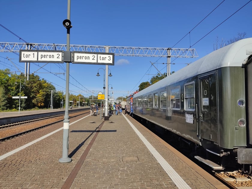 wystawa taboru kolejowego na dworcu Wrocław-Leśnica