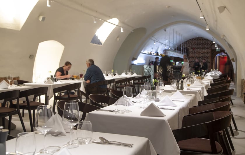 Piwnica Świdnicka jest najstarszą restauracją-piwiarnią w Polsce, a może nawet w Europie