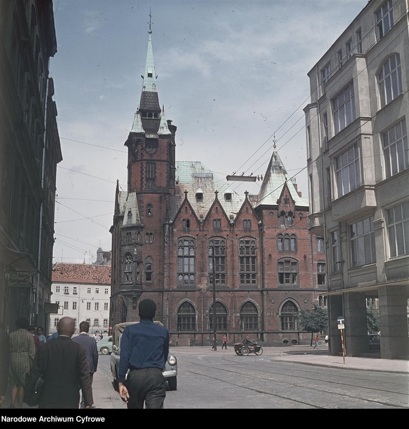 Wrocław w latach 60. XX w. Biblioteka Uniwersytecka, widok od Krupniczej