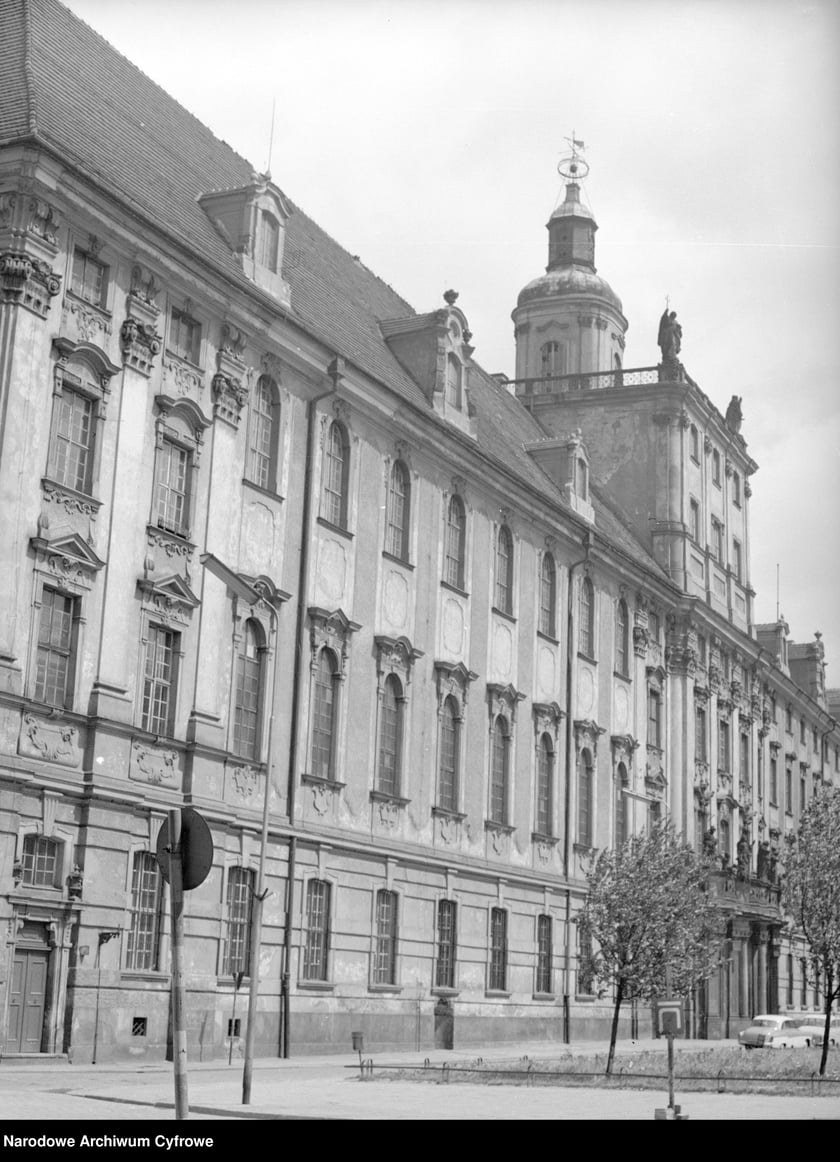 Wrocław w latach 60. XX w. Gmach główny UWr