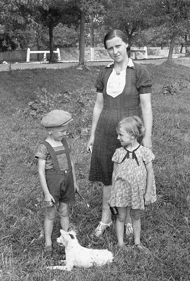 Historia cukierni Łomżanka. Michalina z dziećmi
