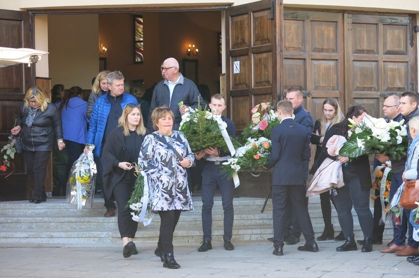 Pogrzeb Łukasza Owsianego, dziennikarza TVP3 Wrocław, na cmentarzu Ducha Świętego