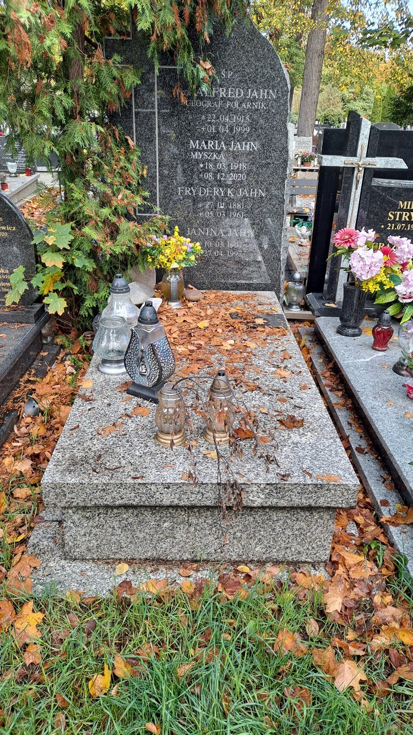 Prof. Alfred Jahn, polski geograf i polarnik, spoczywa na cmentarzu przy ul. Bujwida