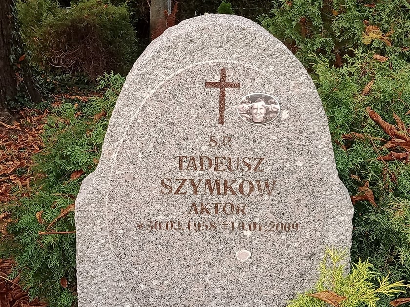 Aktor Tadeusz Szymków spoczywa na Cmentarzu Osobowickim
