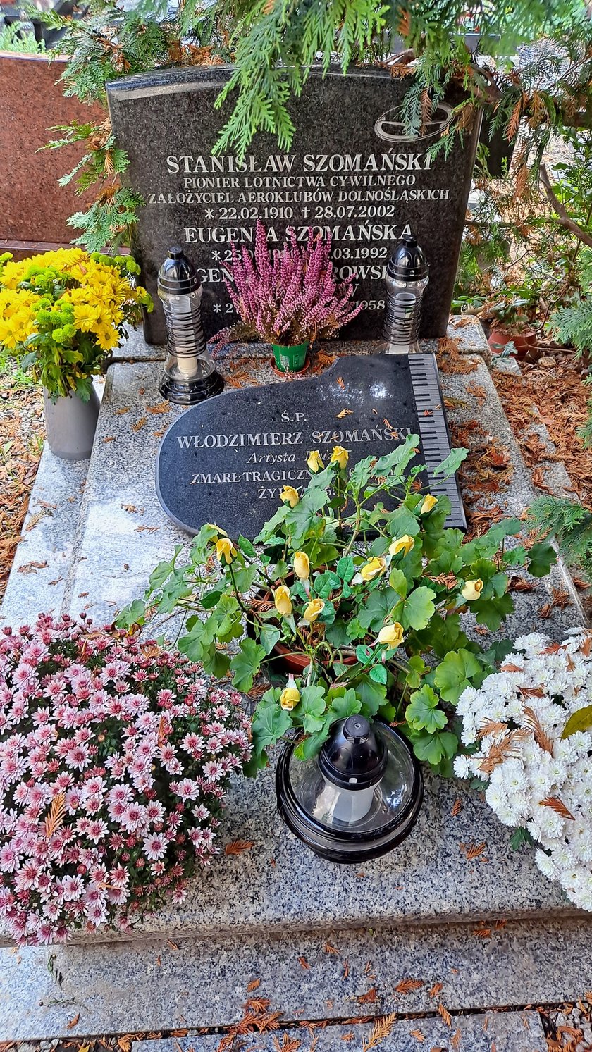 Włodzimierz Szomański, muzyk, piosenkarz, spoczywa na cmentarzu przy ul. Bujwida
