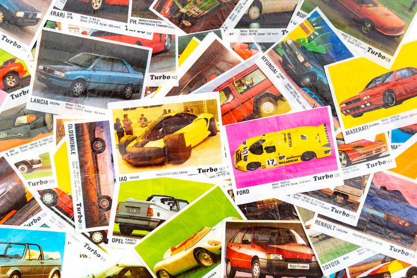Guma Turbo to kultowa guma do żucia zawinięta karteczkami z obrazkami i opisami różnych samochodów. Były popularne szczególnie wśród dzieci i młodzieży na przełomie lat 80. i 90.