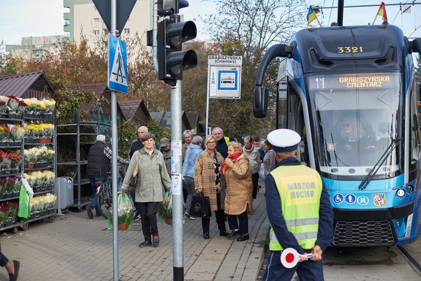 Cmentarz Grabiszyński we Wrocławiu Wszystkich Świętych 2022