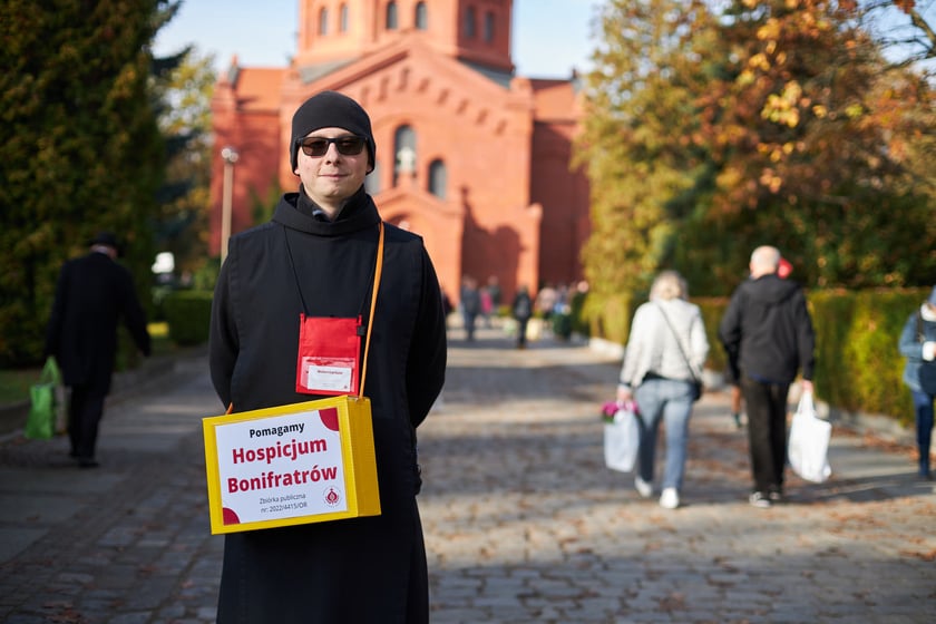 Cmentarz Osobowicki we Wrocławiu Wszystkich Świętych 2022