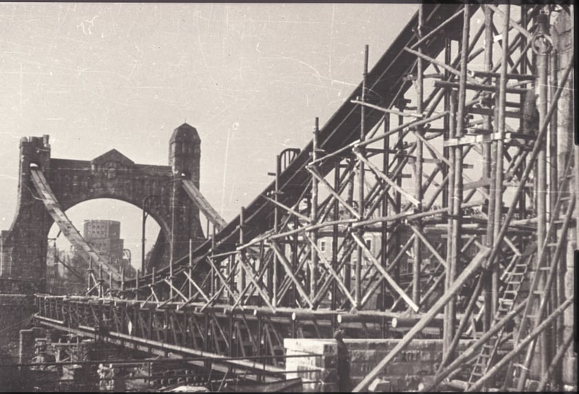 Zniszczony podczas wojny Wrocław 1946