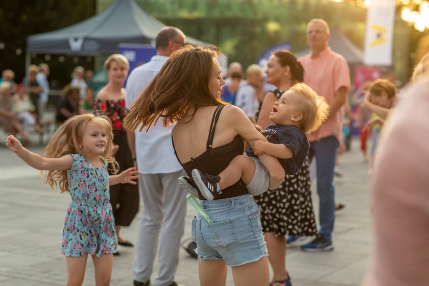 Wrocławska Potańcówka na placu Wolności