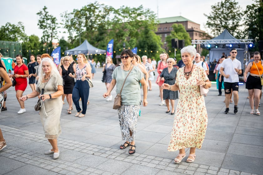 Wrocławska Potańcówka na placu Wolności