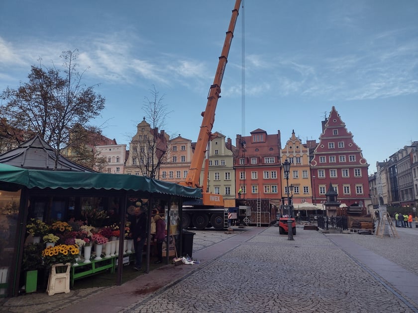 Budowa Jarmarku Bożonarodzeniowego 2022