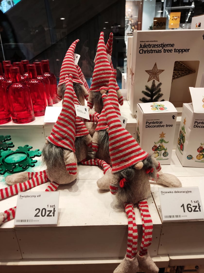 Ozdoby i gadżety świąteczne we wrocławskich sklepach